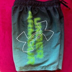 Under Armour Youth Swim Trunks - Size M (10/12)